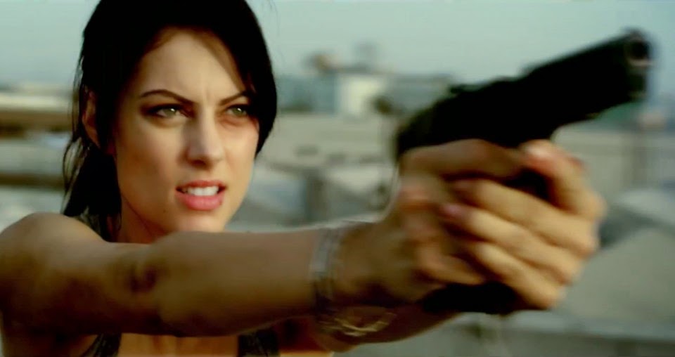 Julia Voth em Project S.E.R.A.