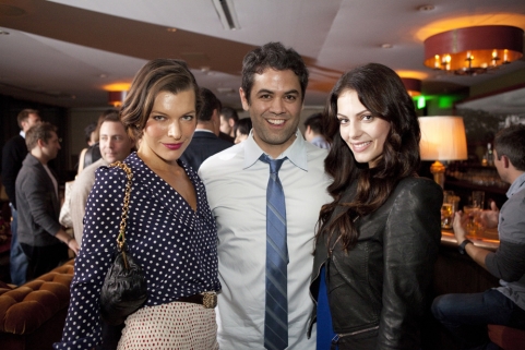 Milla Jovovich, Ben Howdeshell, Julia Voth