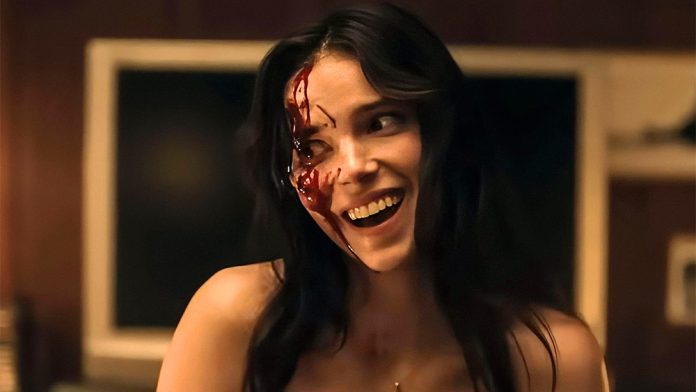 obsession-inde-navarrette-nikki-resident-evil-desire Inde Navarrette, a estrela do filme de terror Obsessão, revela que adoraria estar em um jogo de Resident Evil.